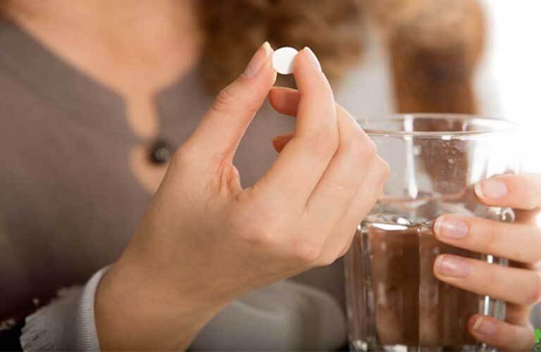 Thuốc ngủ Rotundin được điều chế dưới dạng viên và uống cùng với nước lọc